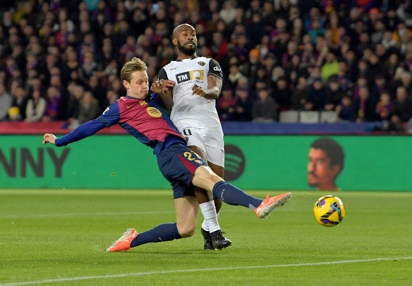 篮球勇士核心三分11投9中，全场手感火热