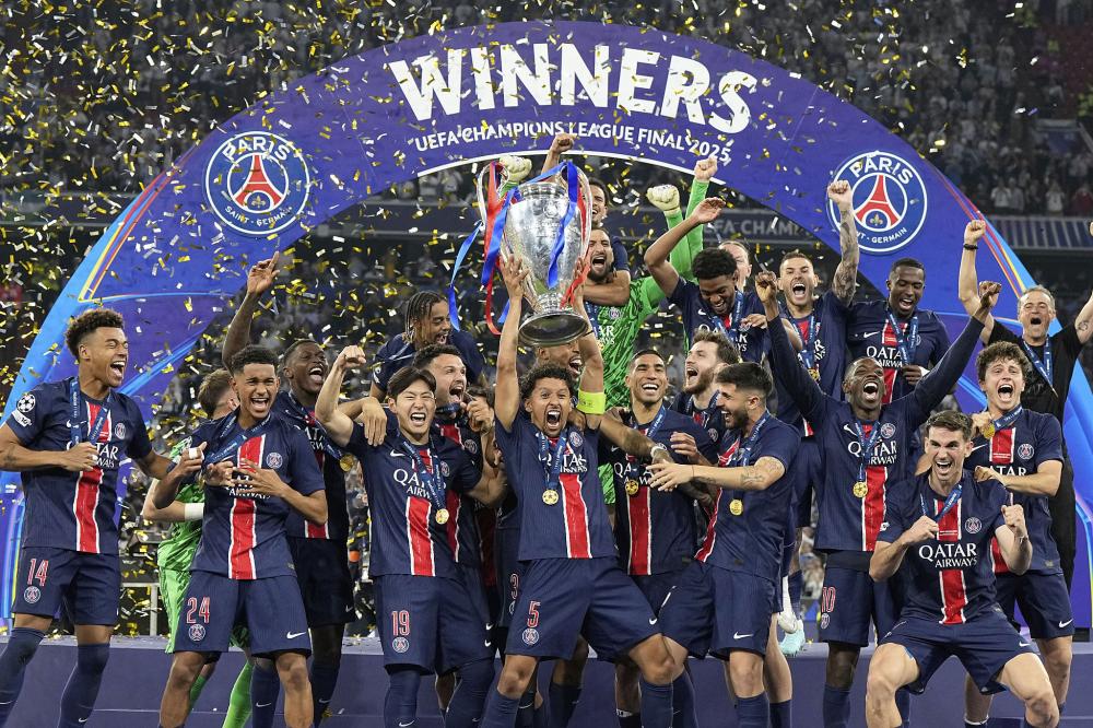 那不勒斯门将罚出时速130公里点球，已成足坛最快点射之一