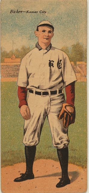 五大联赛帽子戏法统计：C罗梅西位居前二，现役球员莱万次数最多.